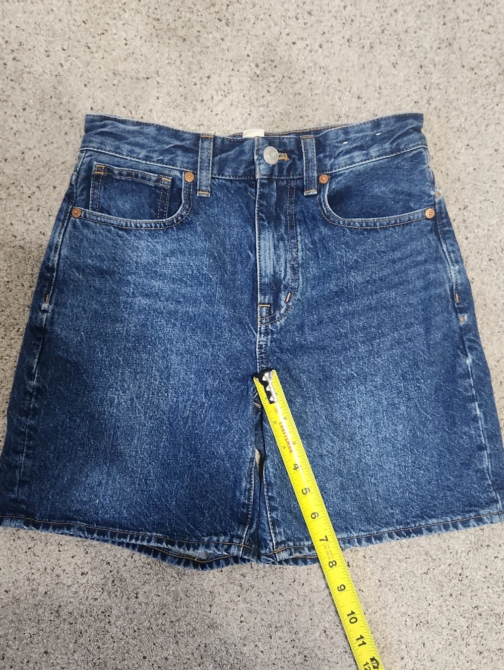 Madewell Baggy Jean Shorts in Valmont Wash Size 24